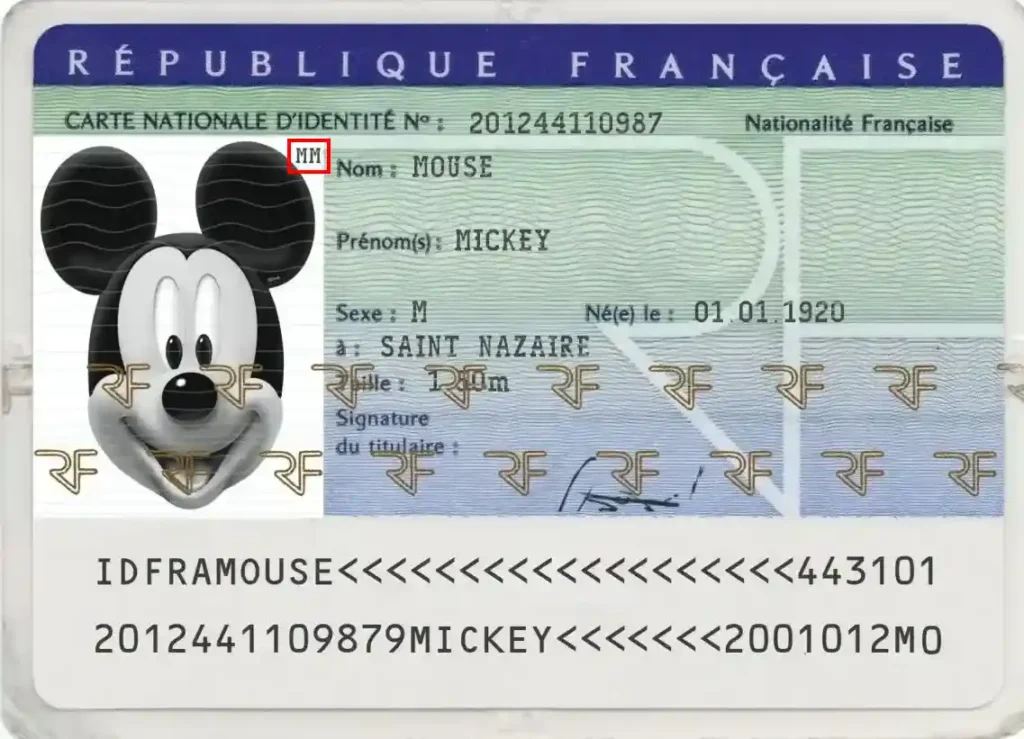 Check a French identity card, photo initials Check a French identity card, photo initials