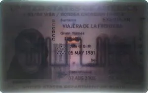 Verifique una tarjeta de cruce fronterizo estadounidense, chip electrónico Verifique una tarjeta de cruce fronterizo estadounidense, chip electrónico